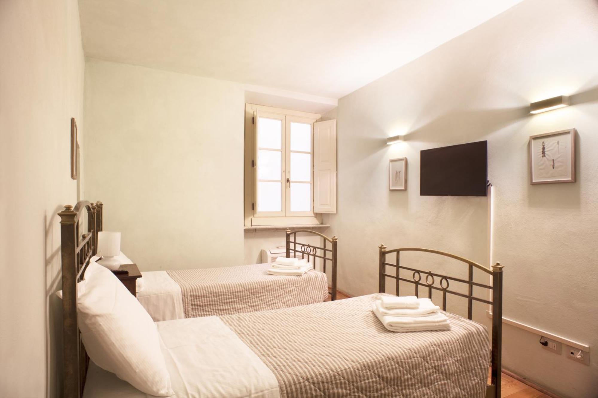 Berardi Palace Apartments Florence Exterior photo